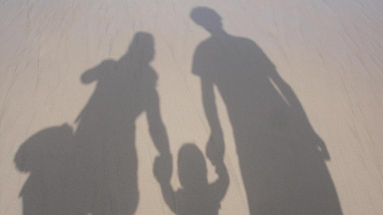 Schattenbild einer Familie
